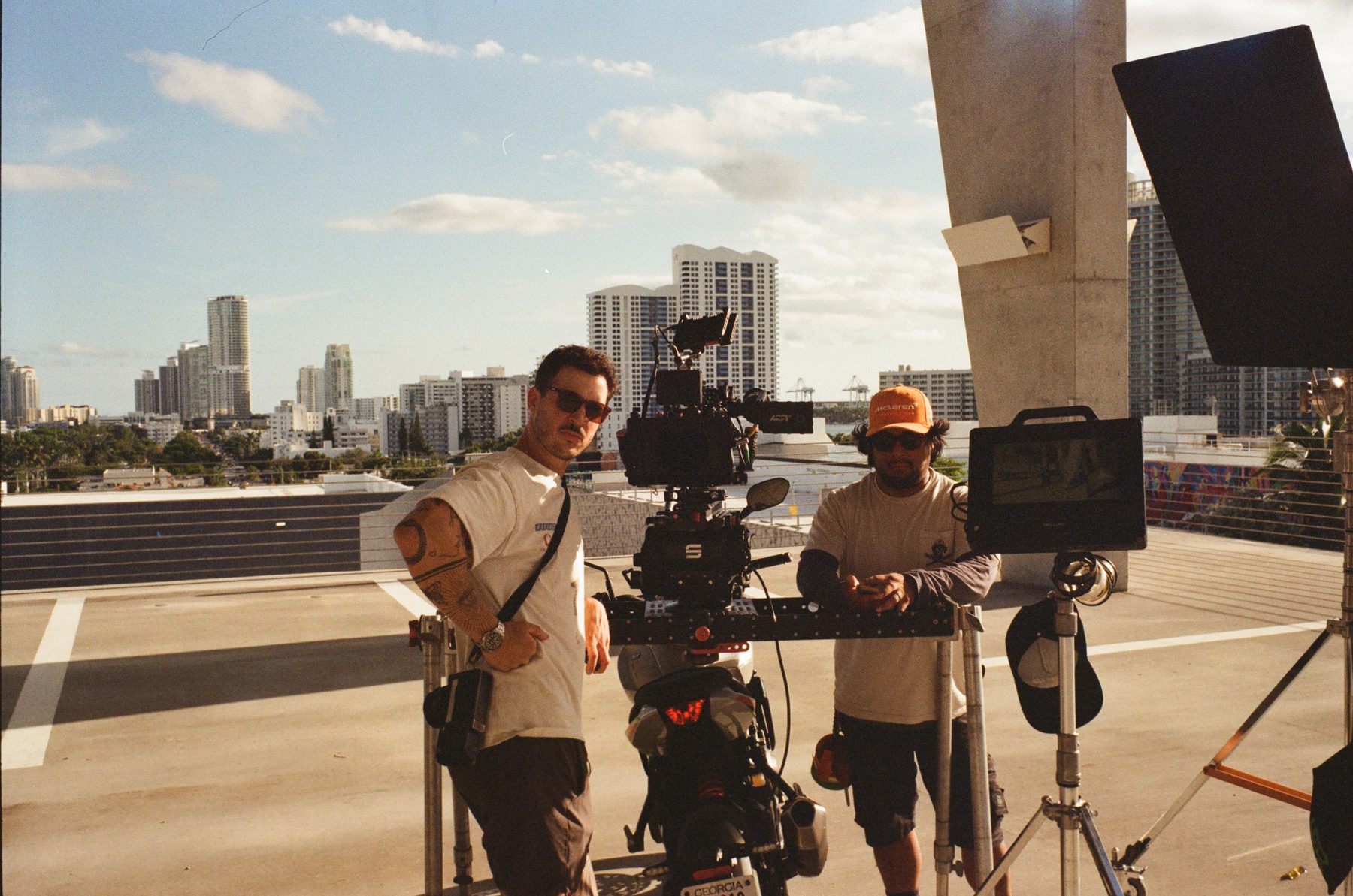 Behind the scenes photograph 128