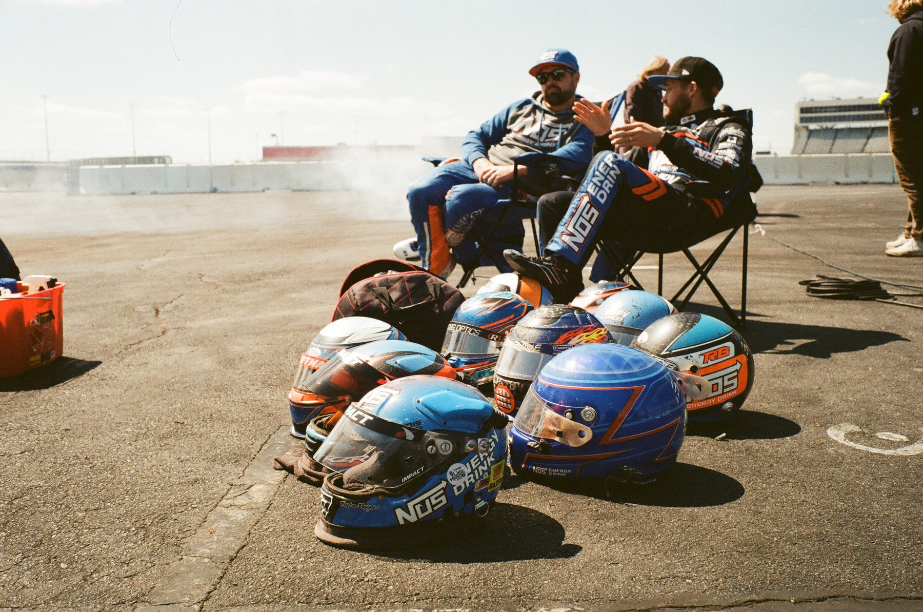 Behind the scenes photograph 36