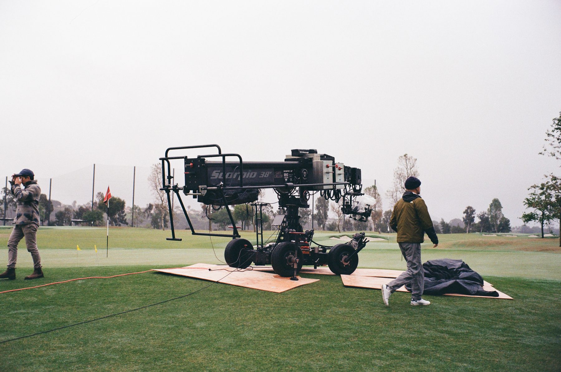 Behind the scenes photograph 67