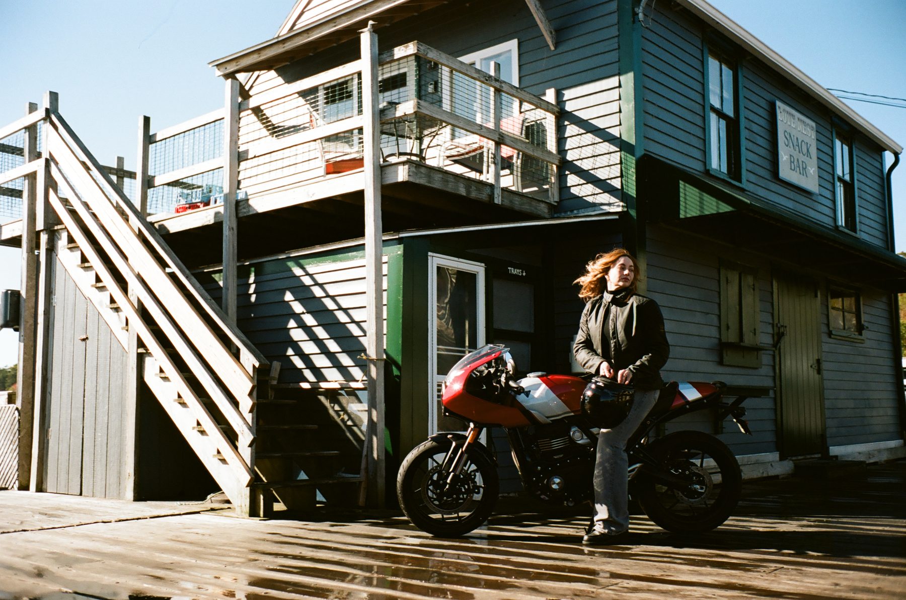 Behind the scenes photograph 133